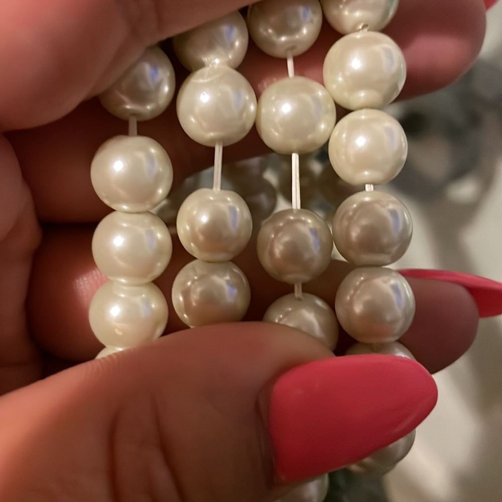 PEARLS AND PINK CRYSTALS FLOWER BRACELET. - Picture 8 of 9
